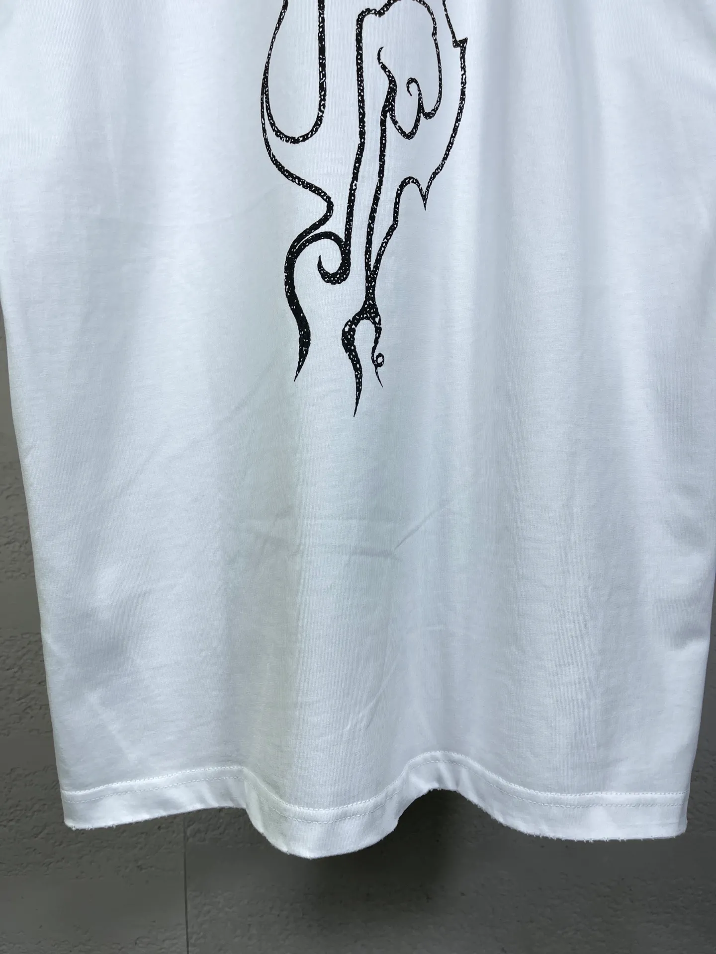 【 . Quality】BALENCI*GA/ .2024New Arrival LOGO T 。 . Authentic ， ！ ZP 。 260 ， . ， ，。 。Classic LOGO ， ， 。 . ， ， ， OS . Same Style ：BL 233303 ：Black，White，Yellow， Size：XS L